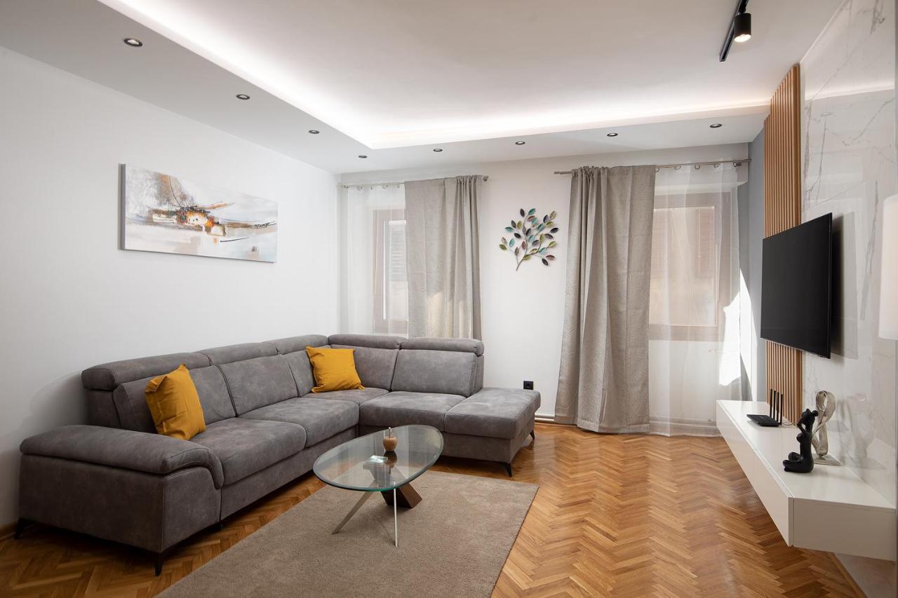 Sena Luxury Apartments Pula Exterior photo