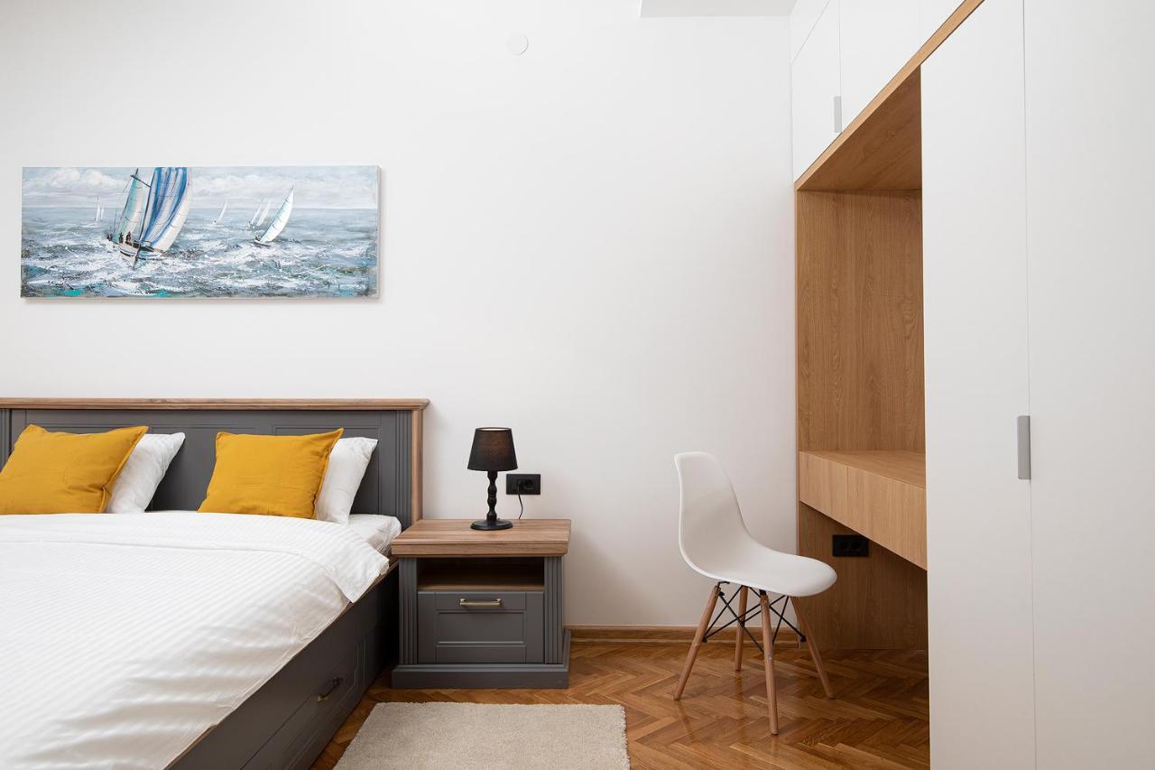 Sena Luxury Apartments Pula Exterior photo